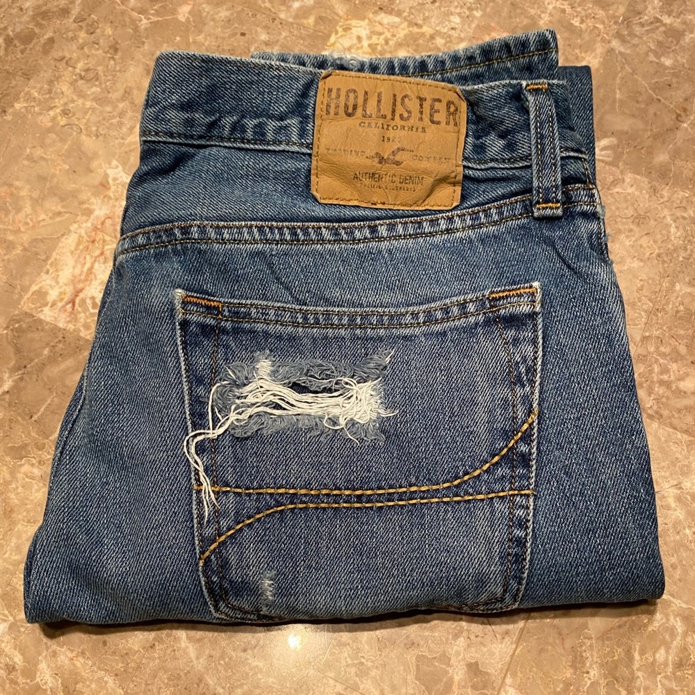 Hollister Men’s 32x32 Classic Taper Jean
